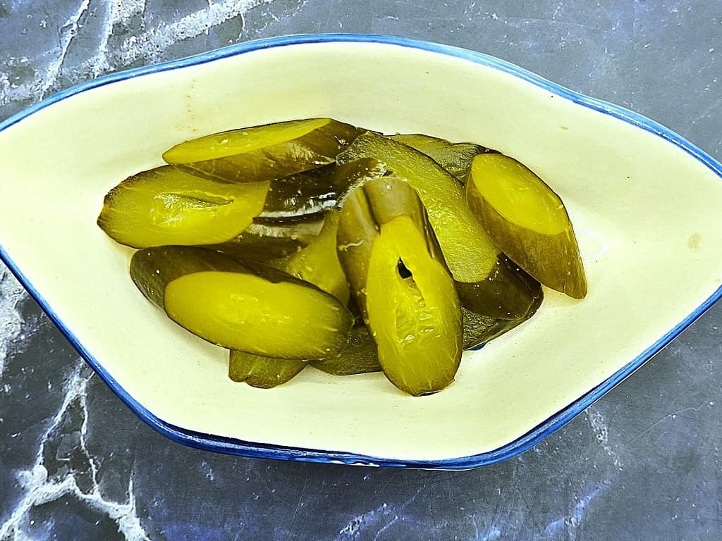 Огурцы солёные