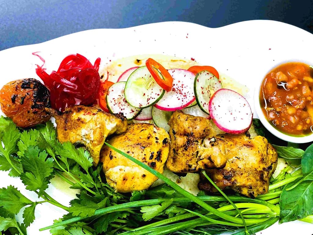 Шашлык из куриных окорочков на углях