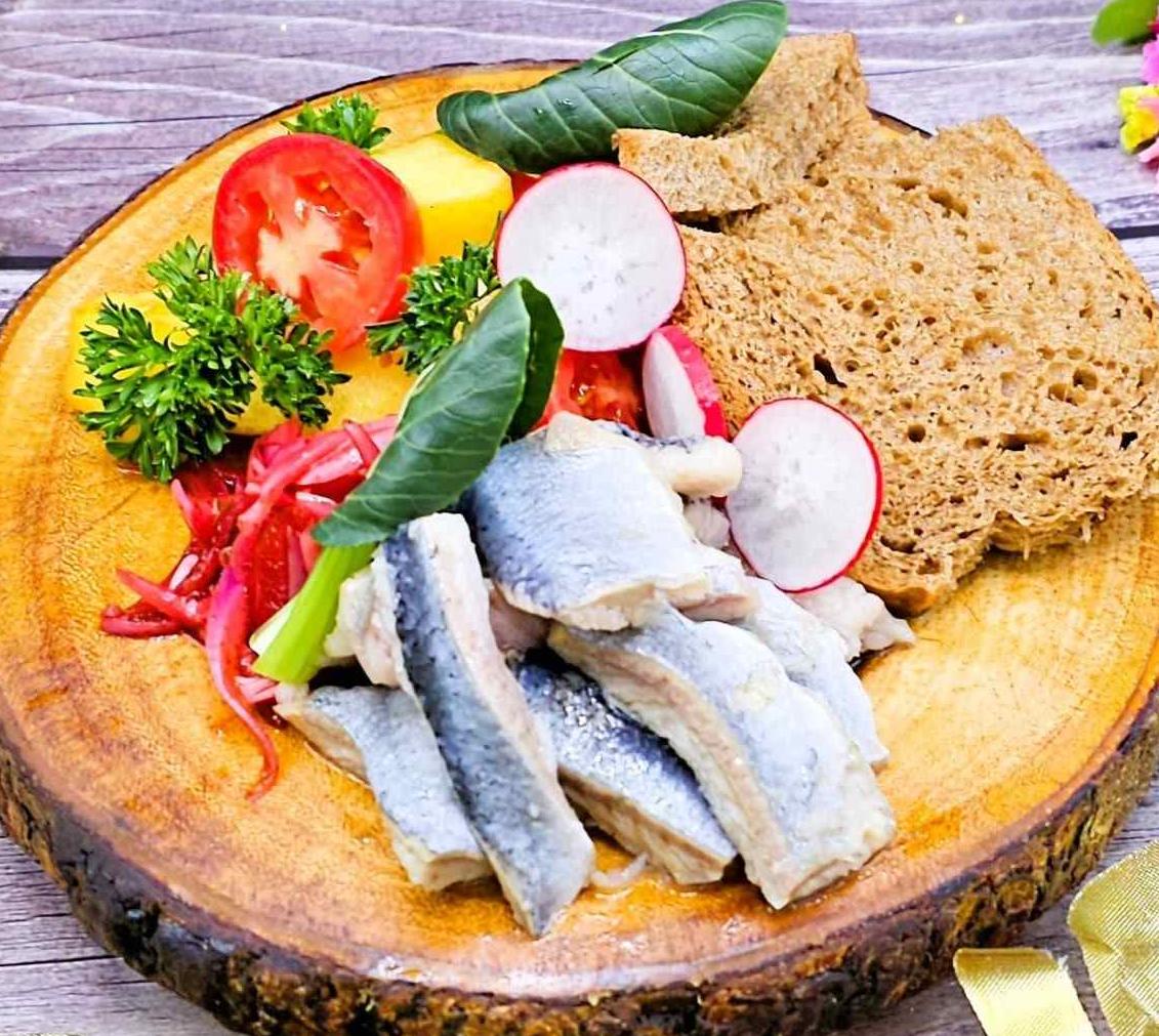 Cельдь шеф посола с печеным картофелем