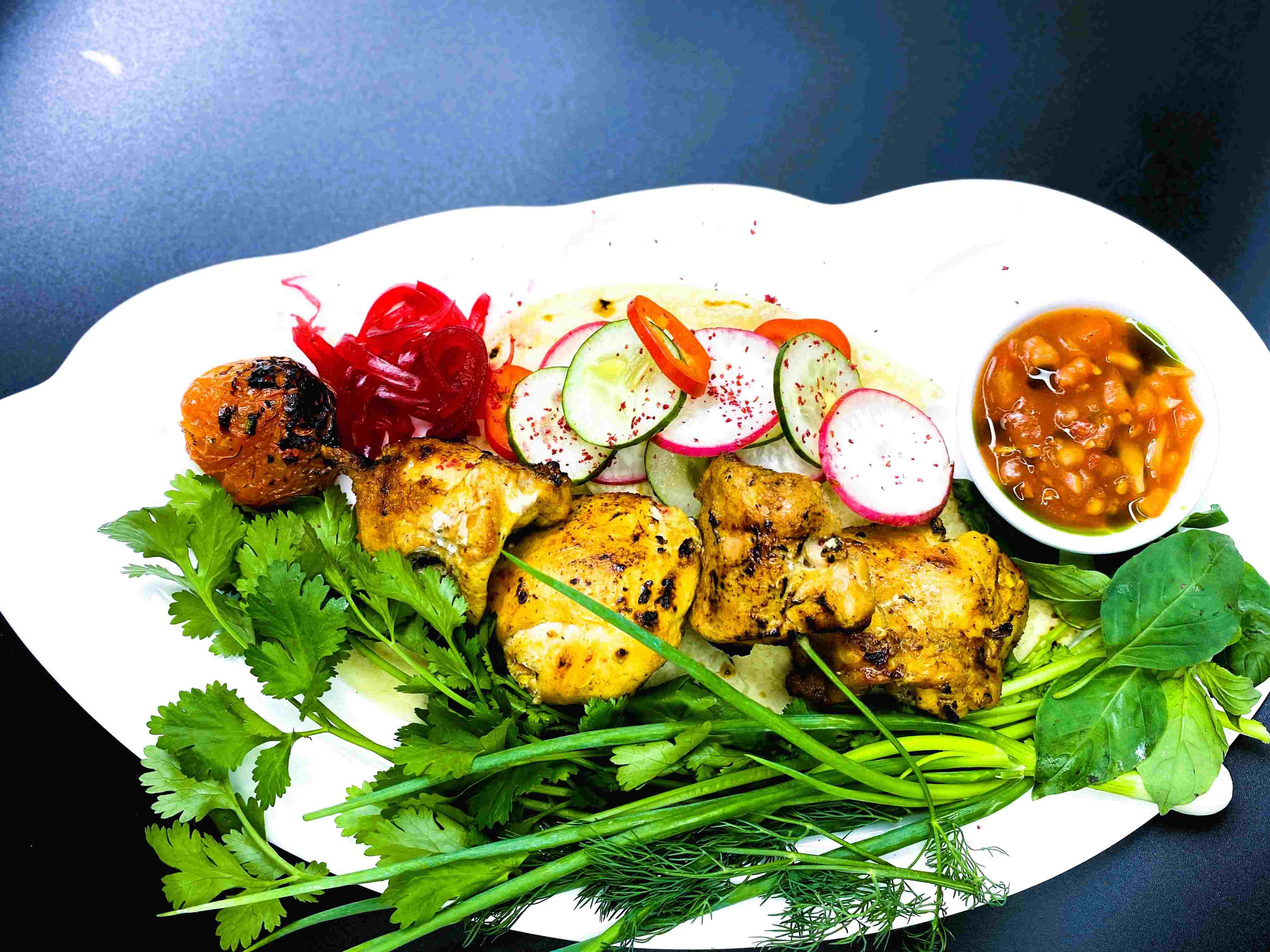 Шашлык из куриных окорочков на углях